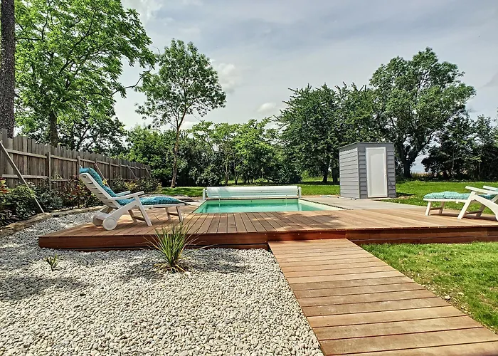 Gite, Piscine Privative Chauffee